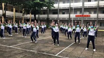 Tập thể học sinh trường THPT Nguyễn Đình Chiểu